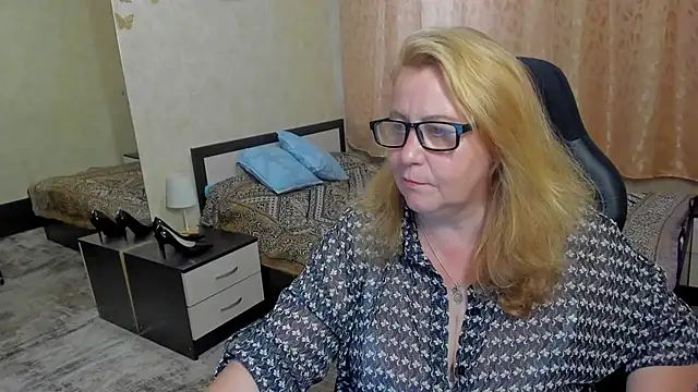 Frau_Marta live