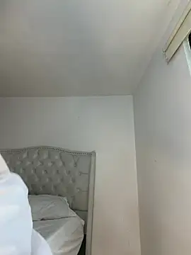 Emily_Rous01 live