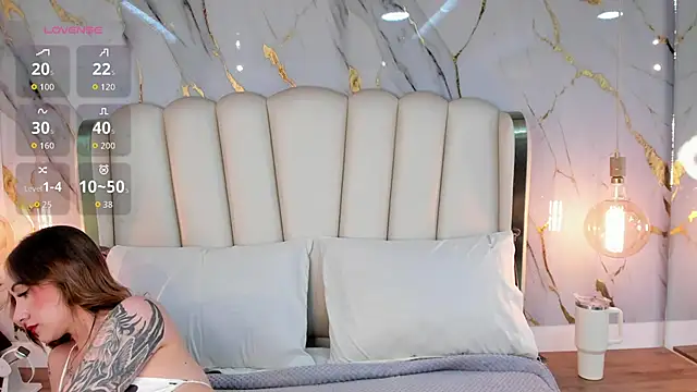 Hannah_Lane live