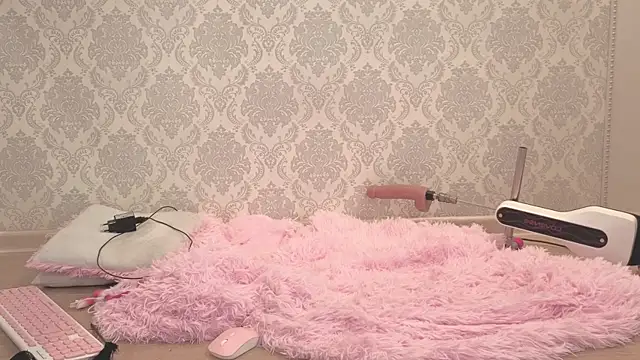 LesleyMil live