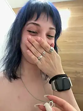 Only_April live