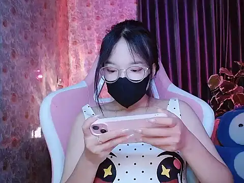 Julie_Ulie live