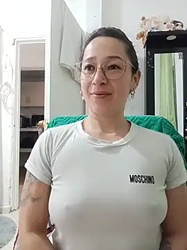 emilypoppy3 live