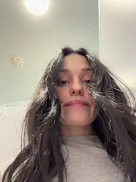 Mia_Mia_M live