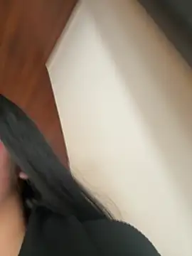 LunaMoore_Pink live