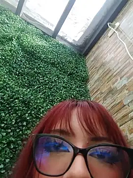 Effy_Kessler live