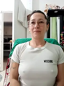 emilypoppy3 live