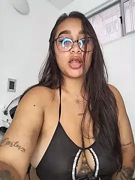 Mia_skyy18 live