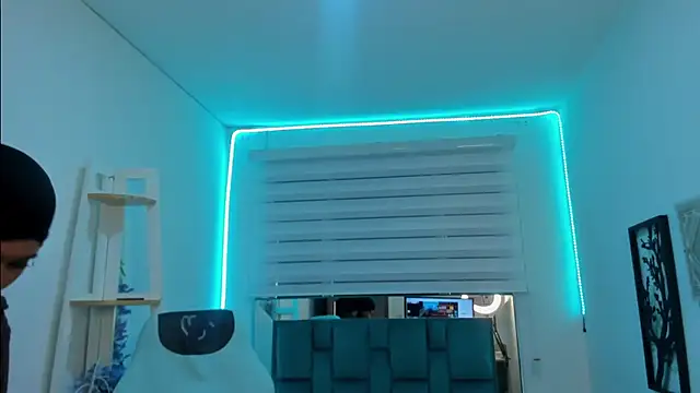 Aurora_Blazee live