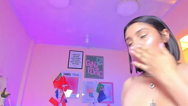 caroline__muller live