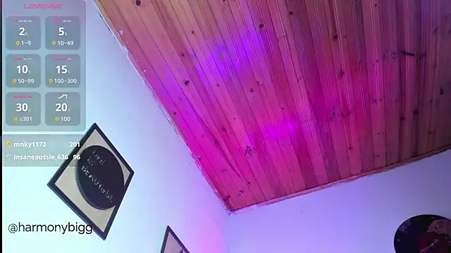 harmony_bigbreasts live