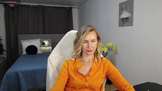 Vanessa_Nowak live