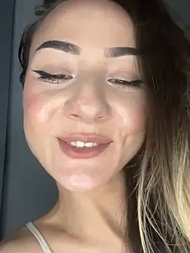 LioraX69 live