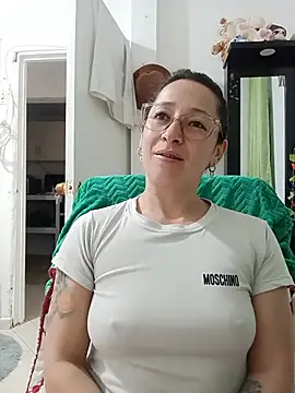 emilypoppy3 live