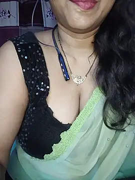 Sexy_Mona_Bhabhi live