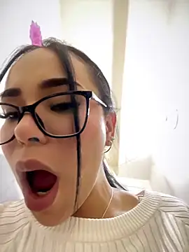 Naatalia live