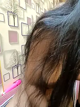 Quun_rosi live