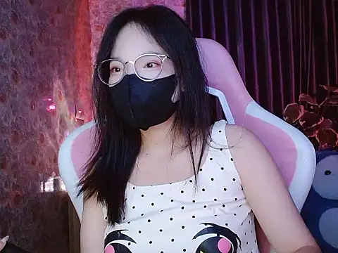 Julie_Ulie live