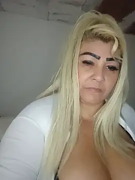 BonniAdams live