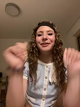 MilaRoseee live