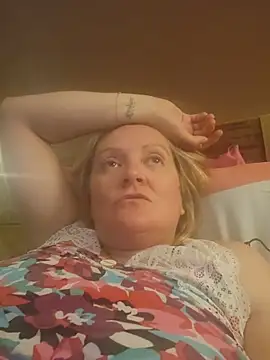 lady_charlyne live