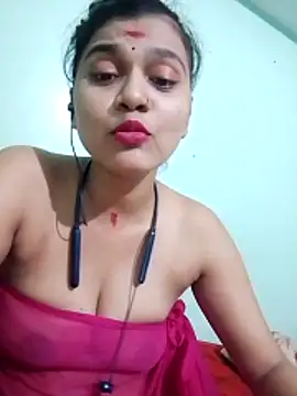 Kiara-Sharma live