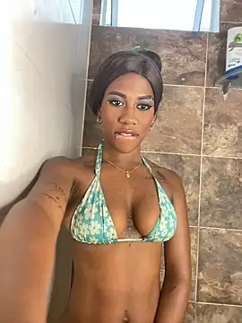 LucianaM_13 live