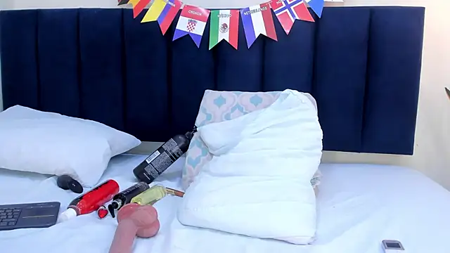 sophieturner_mg live