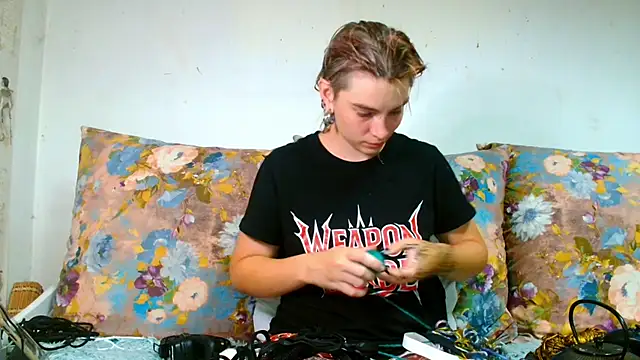 Sophie_Bell live