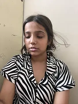 sanjna0122 live