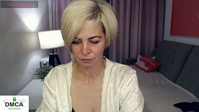 Blonde_lola444 live