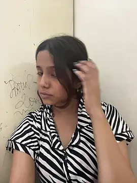 sanjna0122 live
