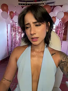 Ale_Lewis live