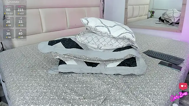 charlotsweett_ live
