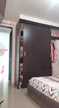 CurvySara1 live