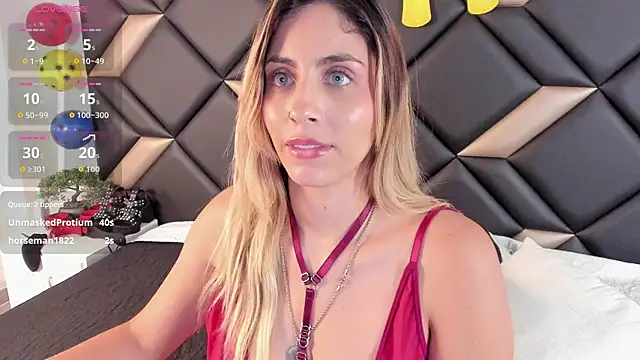 AdrianaHarlow live