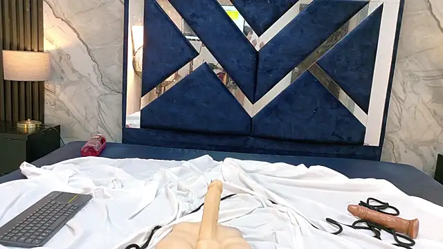 KarinaSimonz live