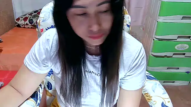 Filipina_Desire live