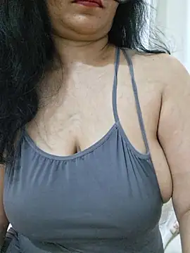 Jassi_Does live