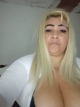 BonniAdams live