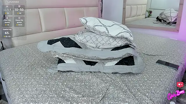 charlotsweett_ live