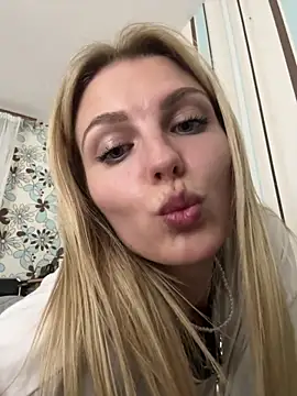 My_Hotgirl live