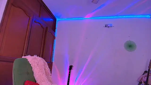 Giantonelawow live