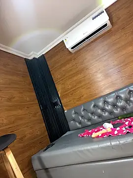 Alexia_Lerner live