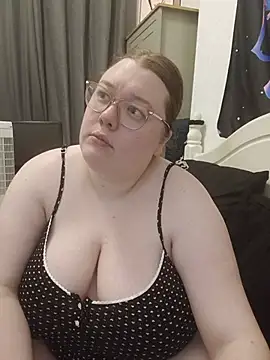 Sexycurvyemilyy live