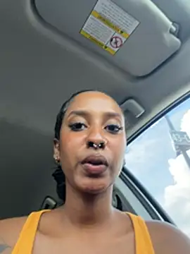 Your_Paris live