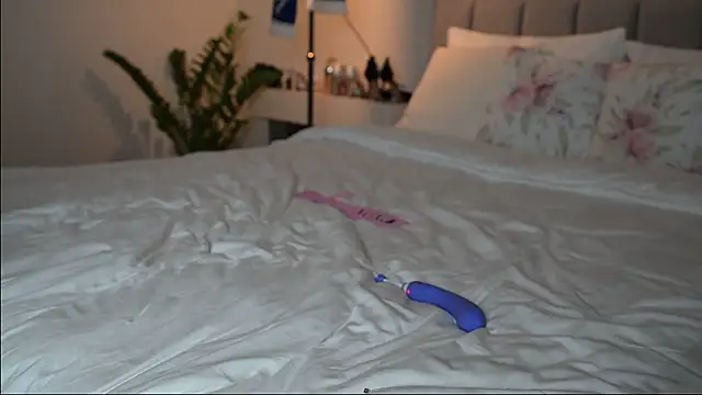 ella_twinkl live