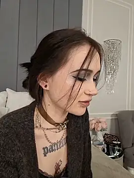Heather_Ivy live