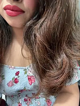 Yours_riya11 live