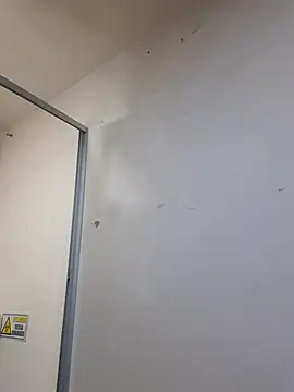 Dr_Edna_naughty live